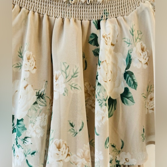 Show Me Your MuMu Hacienda Maxi Dress in Bouquet Toss - Picture 4 of 4